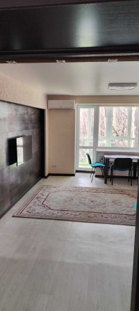 Продаю 4-кімнатну квартиру на площі Перемоги. Ц10 - фото 1