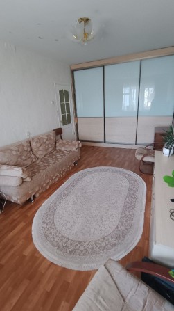 Продам 2 Комнатную на Ильфа и Петрова! - фото 1