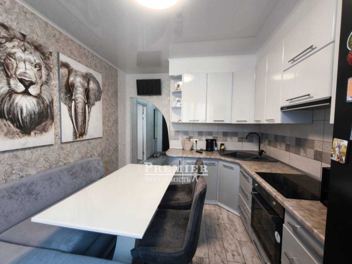 Продам 1-кімнатну квартиру з ремонтом. Таїрова - фото 1