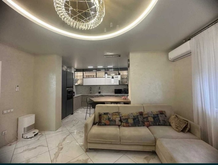 Трехкомнатная квартира ремонт мебель техника заходи и живи! - фото 1