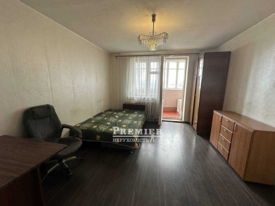 2 комнатная квартира 53 м2 в Жилом Состоянии на Королева угол Левитана