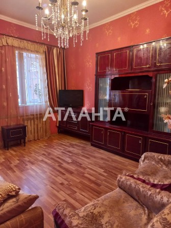 Предлагается 3 ком квартира со своим двориком и гаражом, - фото 1