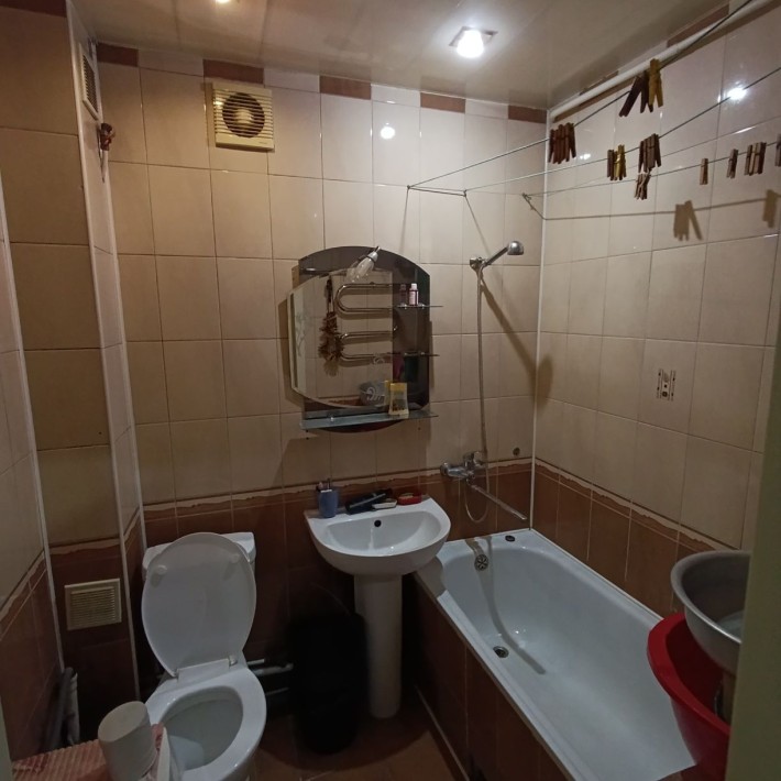 Продаю 2 ком.кв. Центр , Гараж, Автономное отопление, раздельные комна - фото 1