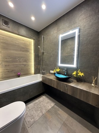 45м² балкон + гардероб ЖК У-квартал Уютний квартал басейн паркінг - фото 1