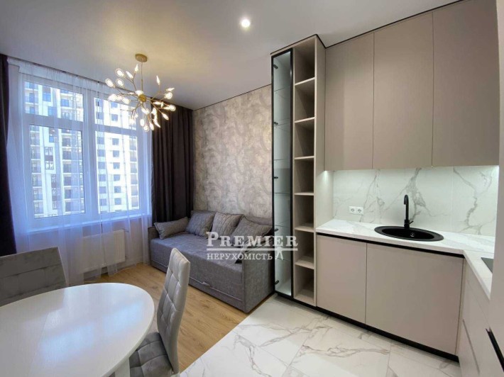 Квартира з ремонтом і меблями в ЖК Kadorr City, вул. Краснова - фото 1