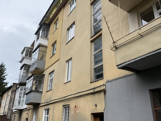 Продаж двокімнатної квартири на початку Личаківської Львів