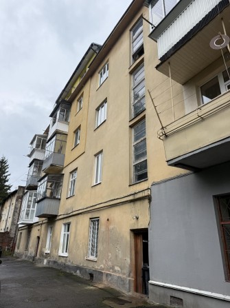 Продаж двокімнатної квартири на початку Личаківської - фото 1