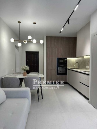 2 комнатная квартира 65 м2 Дорогой Ремонт 60 Жемчужина - фото 1