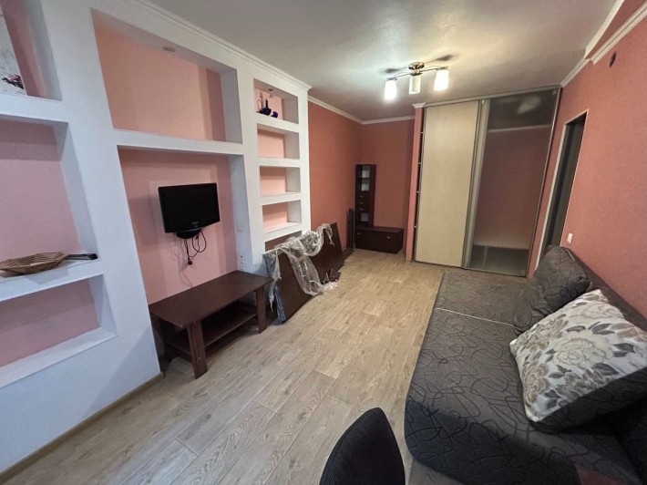 Продам ХОРОШУЮ 1-к. квартиру МЕТРО 23 Августа. Павлово Поле - фото 1