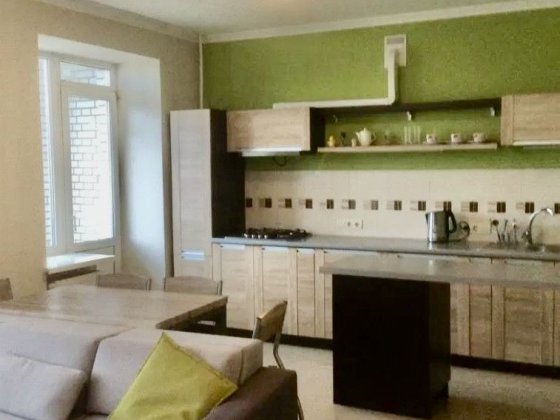 Продаж 2-кім. квартири будинок 2011 року Львів