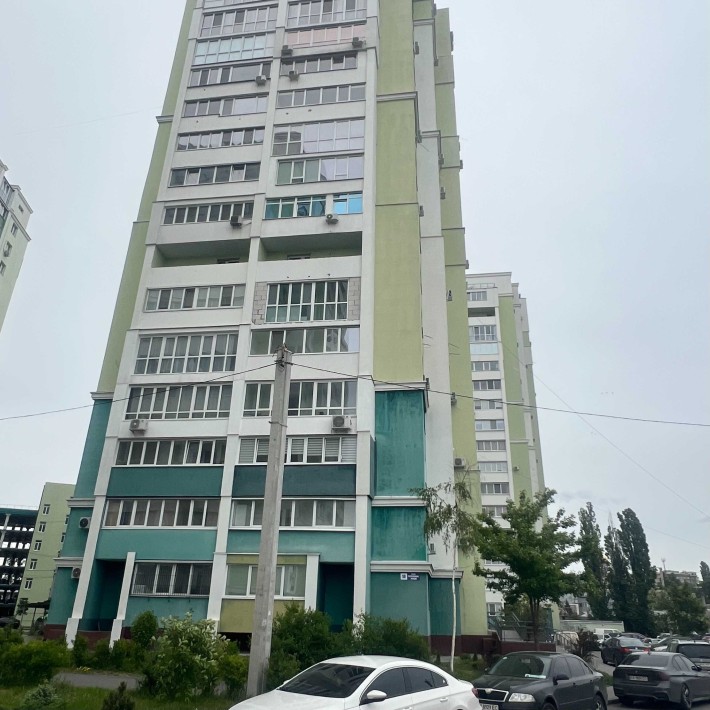 Лучшая цена 2к, 70кв.м. ЖК Рогатинский под Ваш ремонт Центр - фото 1