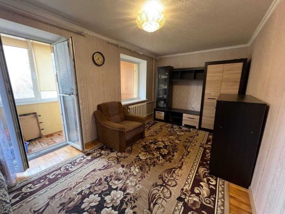 Продам 2 кв Салтівка (салтовка) трк Україна Зубенко ремонт Сертифікат Харьков