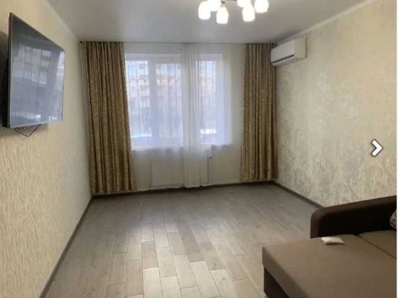 Простора 1-но кімнатна квартира з ремонтом на Таїрова Одесса