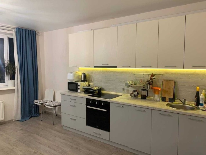 Цена огонь! Большая 1к жк Острова.  Вся мебель, техника! - фото 1