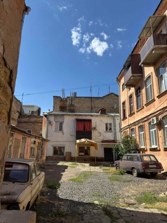 Продам 3 х комнатную квартиру исторический центр - фото 1