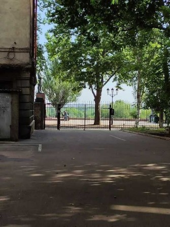 Квартира 2-х комнатная "сталинка" центр ул.Набережная бульвар Макарова - фото 1