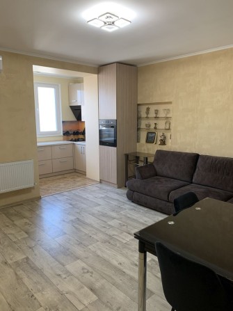 Новобудова Премьр Хаус;( розум,будинок ),закритий двір—Хозяйка - фото 1