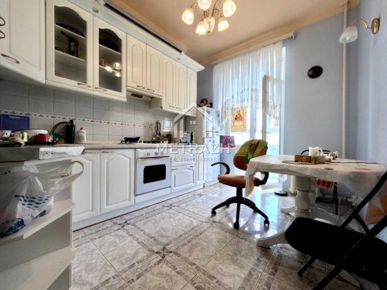 Продажа просторной 3к квартиры Героев Харькова Защитников Украины Харьков