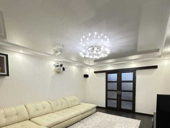 (3-7) Шикарная просторная квартира с красивым ремонтом