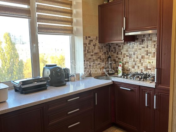 Продам 3к кв з гаражем вул.Ак.Павлова,319  522 мр Піски м.Салтівська Харків