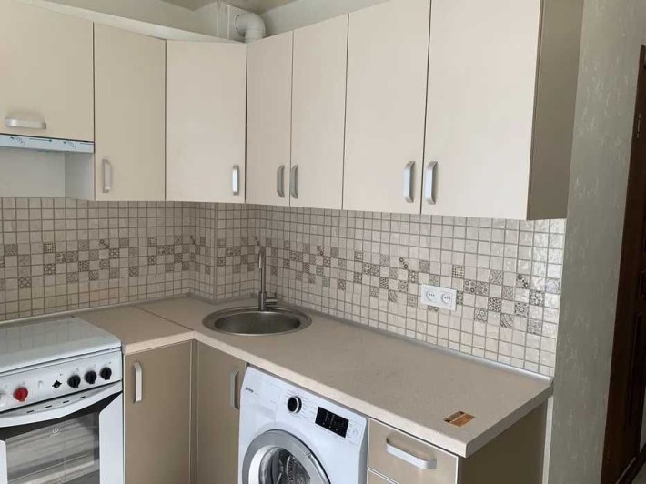 Продажа 1-к квартиры м. Героев труда:  ремонт, мебель, техника - фото 1