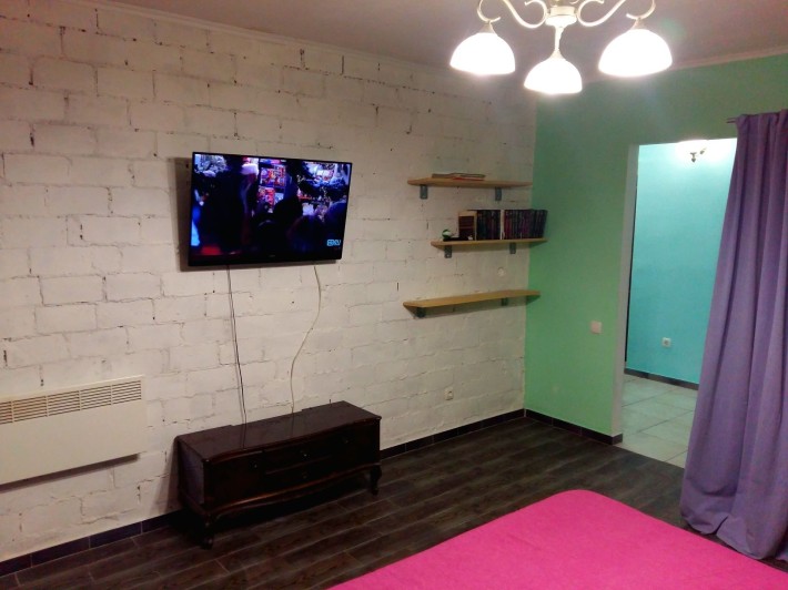 СОБСТВЕННИК Фасадная квартира можно под коммерцию ул. Ильфа и Петрова - фото 1