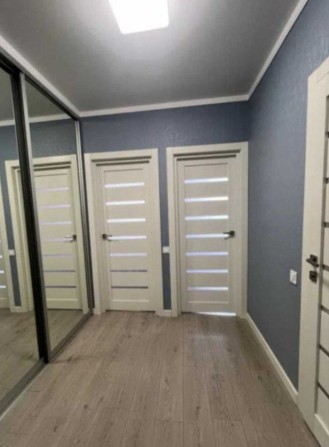 СРОЧНО Квартира с ремонтом, мебелью, техникой в  ЖК Дмитриевский - фото 1