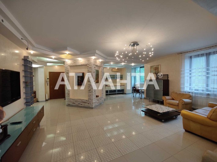 Кухня-студия и Три спальни Ремонт и Мебель Французский бульвар Море - фото 1