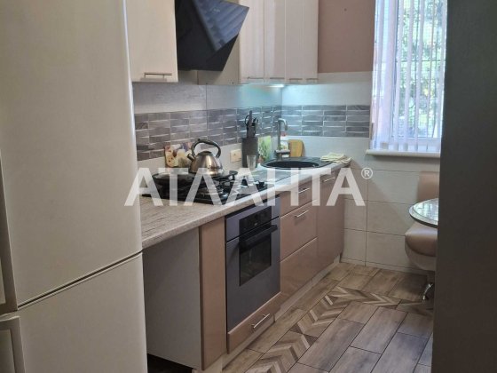 3 комнатная квартира со своим двором и гаражом по ул. Балковская