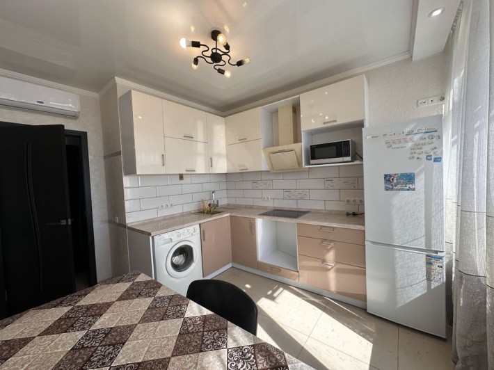 3 комнатная ЖК 34 Жемчужина Ремонт мебель техника - фото 1