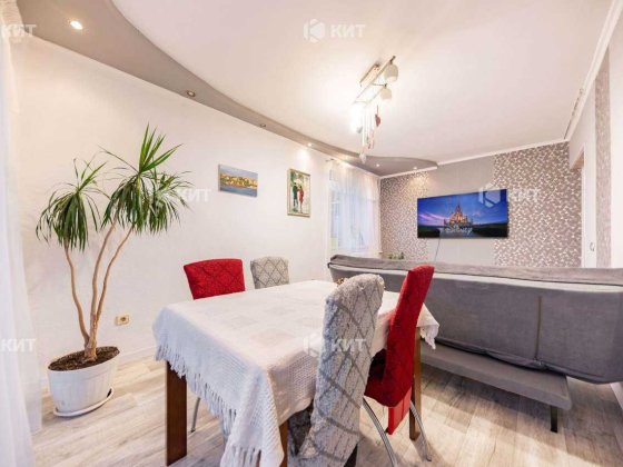 3к 62м2 Салтівка (Салтовка м Ак Павлова Тракторостроителей 118б)130123 Харьков