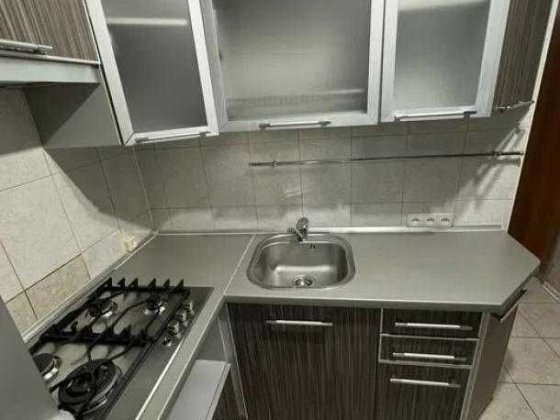 Продается 1-комнатная квартира ,находится на Каденюка Харьков