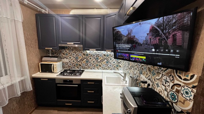 Екс! Продам 2к квартиру 52м2! Новий ремонт! Метро Академика Павлова! - фото 1