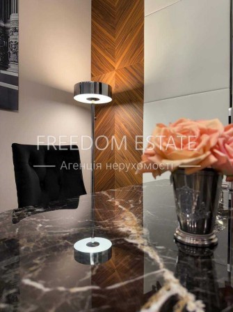 120 тыс.$ Квартира с красивым ремонтом в центре / Новострой / - фото 1