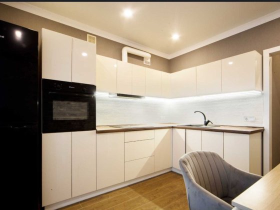 Продам большую 1к.кв. 9/9 на Алексеевке ЖК Победы Харьков