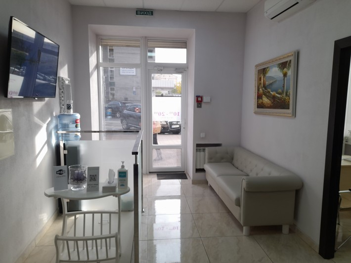 Оренда косметологічного кабінета в центрі Києва — біля ТРЦ Олімпійський та Мега Маркету - фото 1