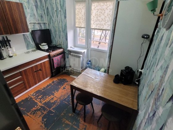 Продам 2к ул. Советская 94 Луганск