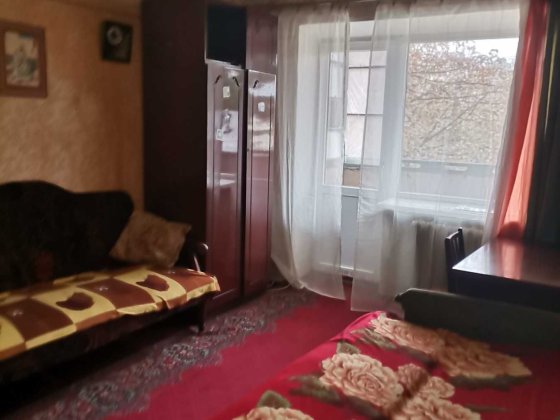 Здам 2-кімнатну квартиру,на довгий термін в р-ні ринку Бердичев