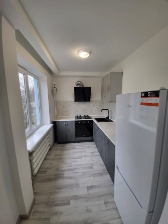 Сдам 2 к квартиру, р-н Черёмушки. - фото 1