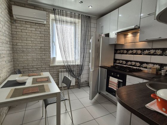 Здам 2-к квартиру, на 11  МКР. Кам'янське