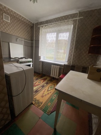 Сдаётся ОДНОкомнатная, 2й этаж, за "Украиной" - фото 1