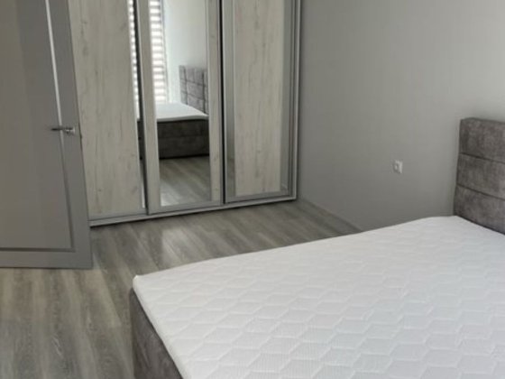 Сдам 2х к комнатную кв-ру 15000   Центр Кам'янське