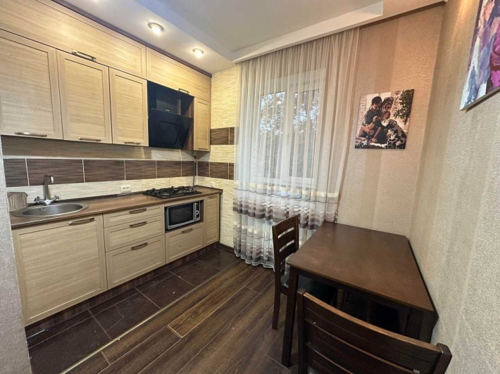 Аренда 3 ком., в центре города, ПЕРВАЯ СДАЧА - фото 1