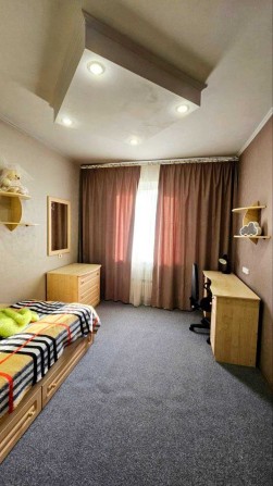 Аренда 3х комнатной квартиры с холлом 4 этаж Левый Берег 5 МКР - фото 1