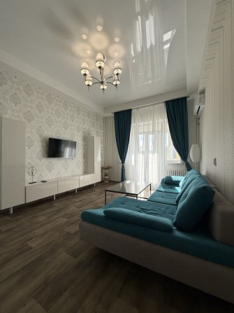 ОРЕНДА 2-х кімн,євроремонт, меблі+ ЗАРЯДКА для ЕЛЕКТРОМОБІЛЯ - фото 1