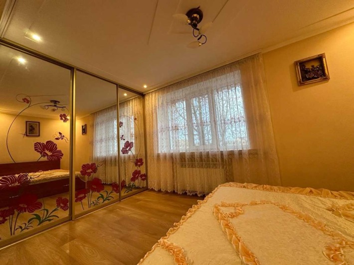 Оренда євро 2к квартири + гараж, м. Гостомель, вул. Свято-Покровська - фото 1