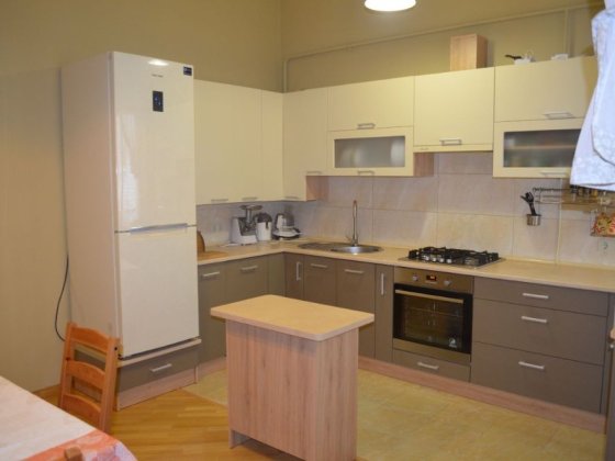 Здається в оренду 2кім. квартира в самому центрі Дрогобича