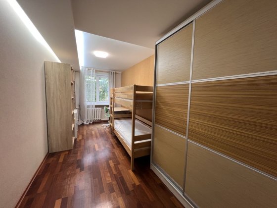 Сдам длительно без выселения на лето 3х ком кв на Данченко Черноморск