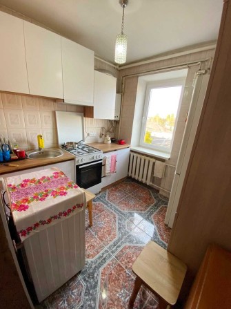 Сдается 1 ком на очень Длительно! Косметический ремонт! - фото 1