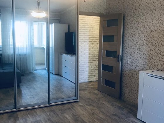 Сдам двухкомнатную квартиру с ремонтом! Черноморск